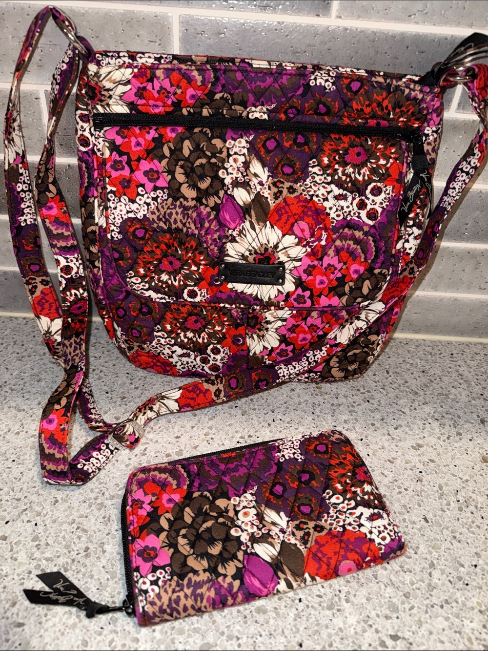 Vera Bradley Mailbag Crossbody w/Accordion Wallet in Rosewood. Like New